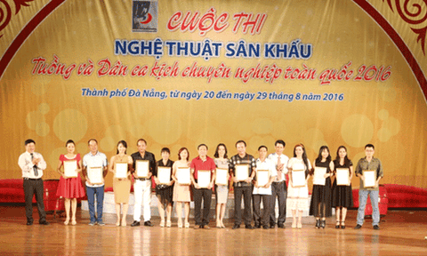 Nhìn lại cuộc thi Tuồng và dân ca kịch chuyên nghiệp toàn quốc 2016