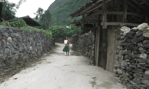 Hàng rào đá - nét kiến trúc độc đáo của người Mông