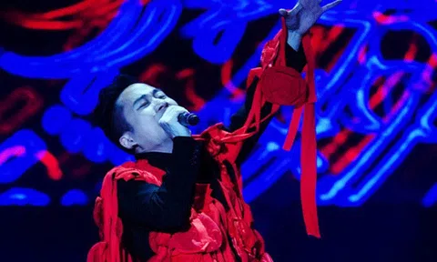  Những kẻ “gàn dở” ở showbiz 