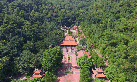 "Hãy nghe khúc hát bên ghềnh Côn Sơn"