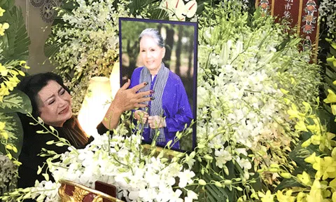  Tiễn đưa "sầu nữ" Út Bạch Lan về nơi an nghỉ cuối cùng 