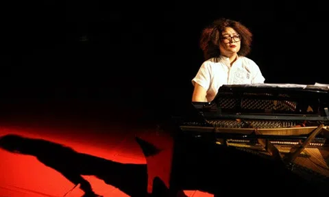 Cuộc đối thoại giữ Piano và Chèo cổ