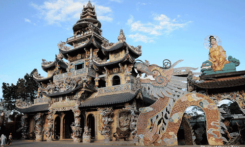 Khám phá công trình kiến trúc khảm sành đặc sắc của thành phố Đà Lạt