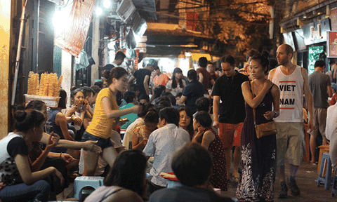  Bảo tồn văn hóa truyền thống ở phố cổ vẫn chưa có lời giải