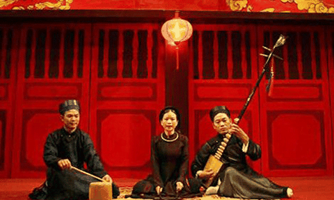 Trao truyền ca trù cho giới trẻ