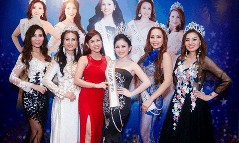 Hoa Hậu Phu Nhân Việt Nam Hoàn Cầu 2016 khoe dáng Quý bà tại Việt Nam