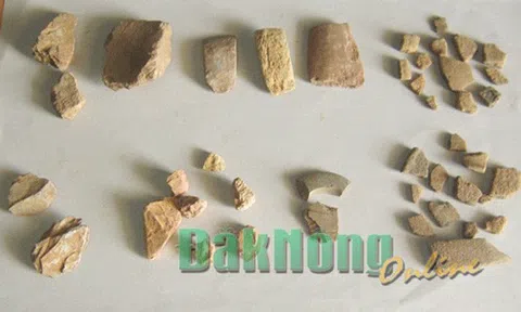 Phát hiện nhiều di vật khảo cổ tại địa điểm phát hiện Đàn đá Đắk Sơn