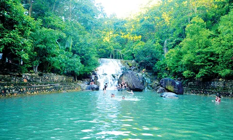 Đánh thức tiềm năng du lịch sinh thái Hoành Bồ