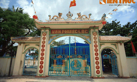 Ngôi đình thờ hàng trăm bộ xương khổng lồ ở Bình Thuận 