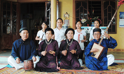 Ca trù làng Đông Dương