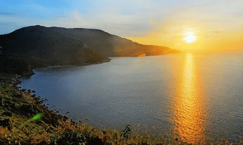 Ngắm hoàng hôn trên đỉnh Sơn Trà- Đà Nẵng