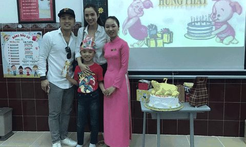 Ưng Hoàng Phúc làm sinh nhật cho con trai riêng của vợ