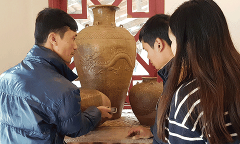 Khám phá gốm cổ trong Làng Cù Lần