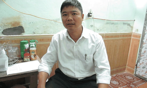 Vợ chồng giáo viên nhặt được 36 triệu đồng đem trả người bị mất