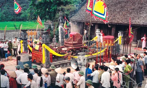 Điều chỉnh tên gọi di sản văn hóa phi vật thể “Lễ hội Trường Yên” 