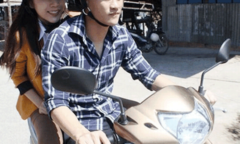  Thủy Tiên tiết lộ chồng bị người thân quay lưng khi hết tiền