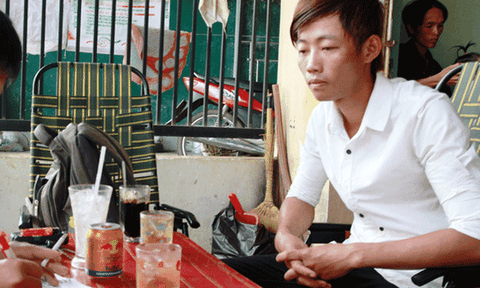 Lao xuống hồ nước sâu cứu người trong đêm 