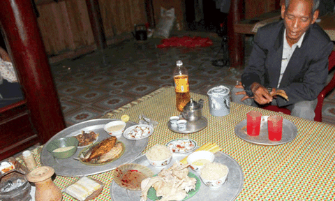 Độc đáo phong tục cúng cơm mới của người Cơ Tu