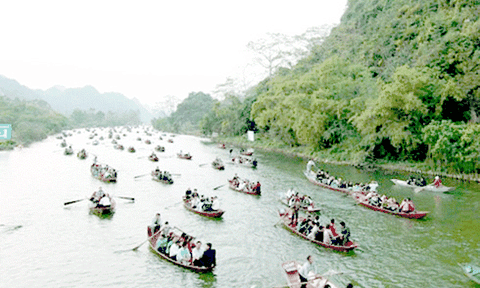 Vé tham quan chùa Hương sẽ tăng gần gấp đôi từ năm 2017