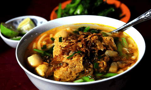  Bún đỏ - món ăn bình dân về đêm nổi tiếng ở Ban Mê