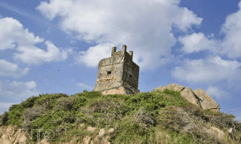 Lầu Ông Hoàng từng là nơi hẹn hò và ngắm trăng của Hàn Mạc Tử với người tình