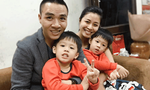  Bạn trai mới quấn quýt hai con riêng của MC Hoàng Linh