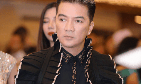  Mr Đàm đi sự kiện với gương mặt đượm buồn