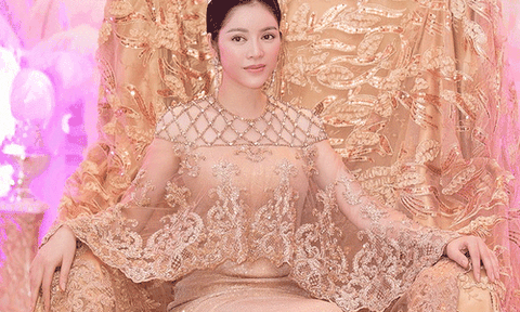 Vẻ đẹp lộng lẫy và đầy quyền lực của Lý Nhã Kỳ trong lễ sắc phong công chúa