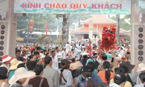 Lễ hội Gò Tháp diễn ra trang nghiêm, trọng thể