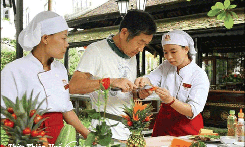 Để ẩm thực Huế thành “đặc sản” du lịch