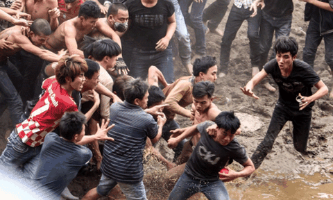 Mệnh lệnh hành chính trong quản lý lễ hội: Có đi ngược bảo tồn?