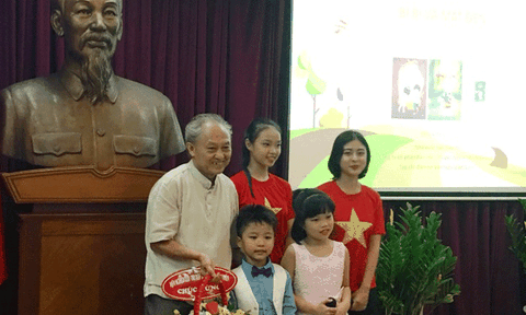 Đọc sách “Hát mãi Trường Sa ơi!”