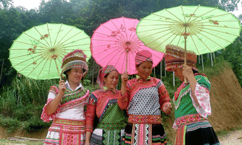 Giữ gìn nét văn hóa đặc sắc của người Mông ở Tuyên Quang 