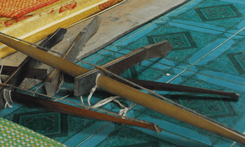 Người Pa Cô cuối cùng chế tạo nỏ