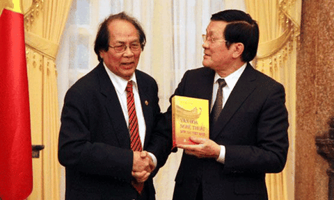 Gặp giáo sư tuổi Dậu 60 năm chưa một lần về quê ăn tết