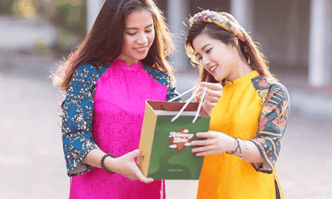 Quà Tết năm 2017: Bánh chưng sang, lạ lên ngôi 