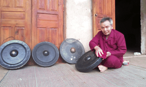 Hạnh phúc người 'giữ hồn' cồng chiêng