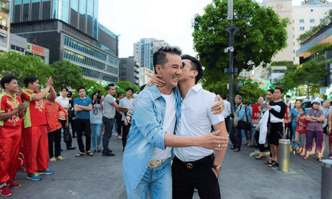 Không phải Dương Triệu Vũ, lộ diện "soái ca" của Mr. Đàm