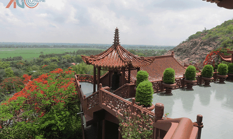 Đắm mình trước tuyệt cảnh chùa Hang TP. Châu Đốc