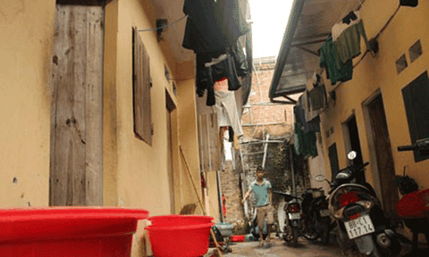 Nỗi lo trước Tết Nguyên đán của công nhân