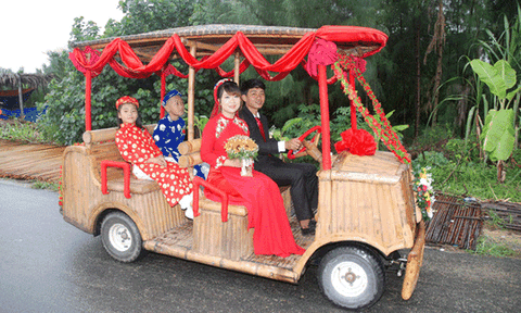 Độc đáo lễ rước dâu bằng xe tre ở Hội An 