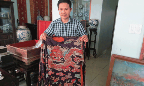 Những cổ vật vô giá của triều đại phong kiến cuối cùng của Việt Nam: Hành trình “truy tìm” cổ vật cung đình Huế (kỳ 2)