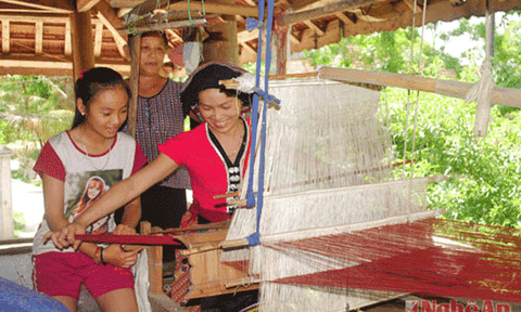 Lên miền Tây Nghệ An gặp thợ giỏi làng nghề