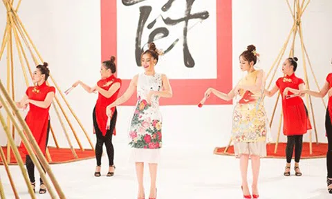 Chi Pu, Hoàng Thùy Linh tung MV "Đón Xuân tuyệt vời"