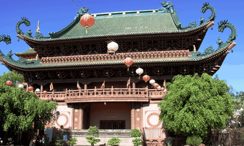 Ngôi chùa xây từ trên xuống (bài 2)