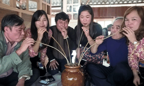 Duy trì nét văn hóa truyền thống: Gói bánh chưng Lang Liêu