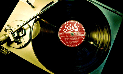 “Con gà trống đỏ” của thầy Năm Tú