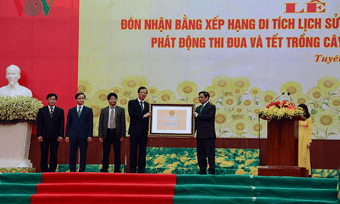 Đón bằng xếp hạng di tích lịch sử Quốc gia đặc biệt Kim Bình