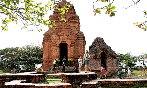 Âm vang sức sống di sản Chăm 