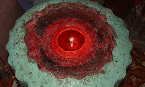 Kỳ lạ ngôi chùa sở hữu những ngọn nến 50 năm chưa tắt…